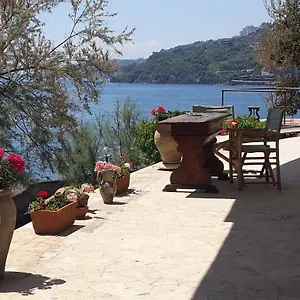  Frühstückspension Aci Brezza Di Mare